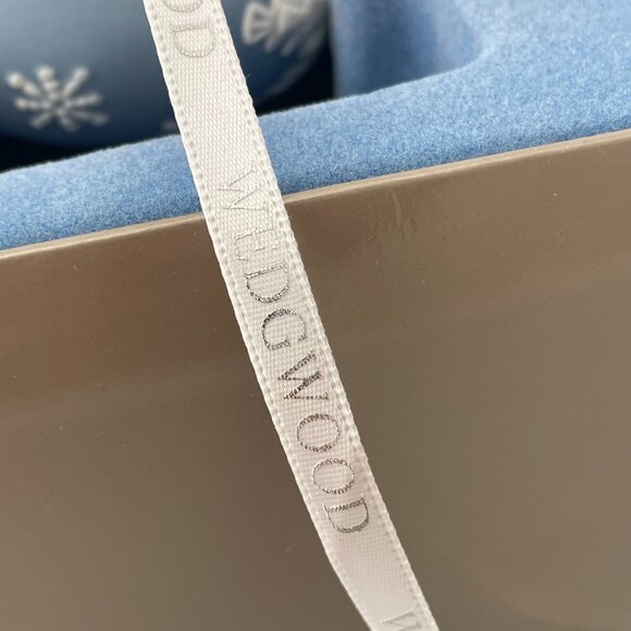 Wedgewood Jasperware Blue Snowflake Ball Ornament in Original Box Retired 2007 - Picture 10 of 10